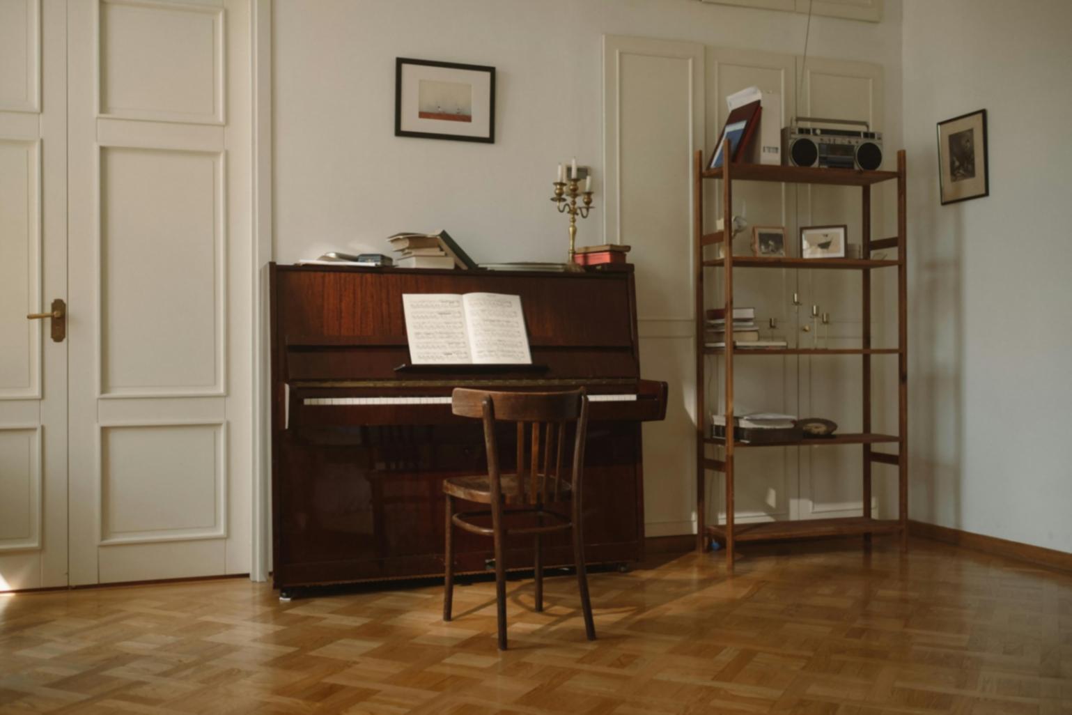 Musikstudio mit professioneller Ausstattung