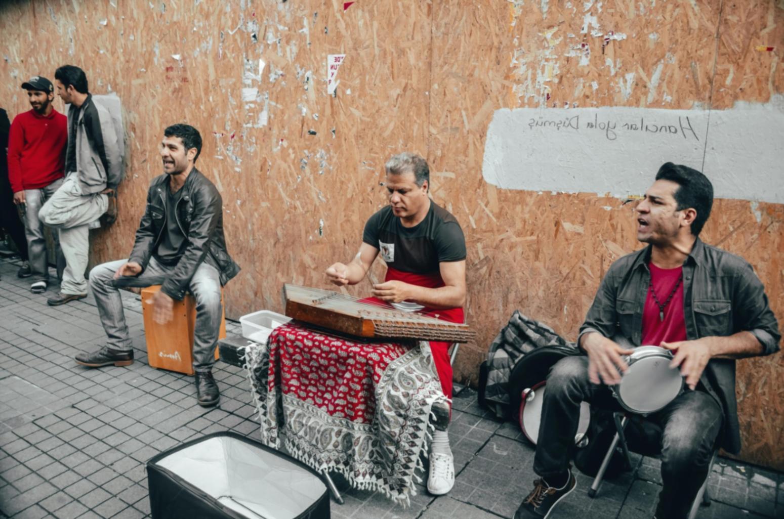 Technische Musikausrüstung und Instrumente