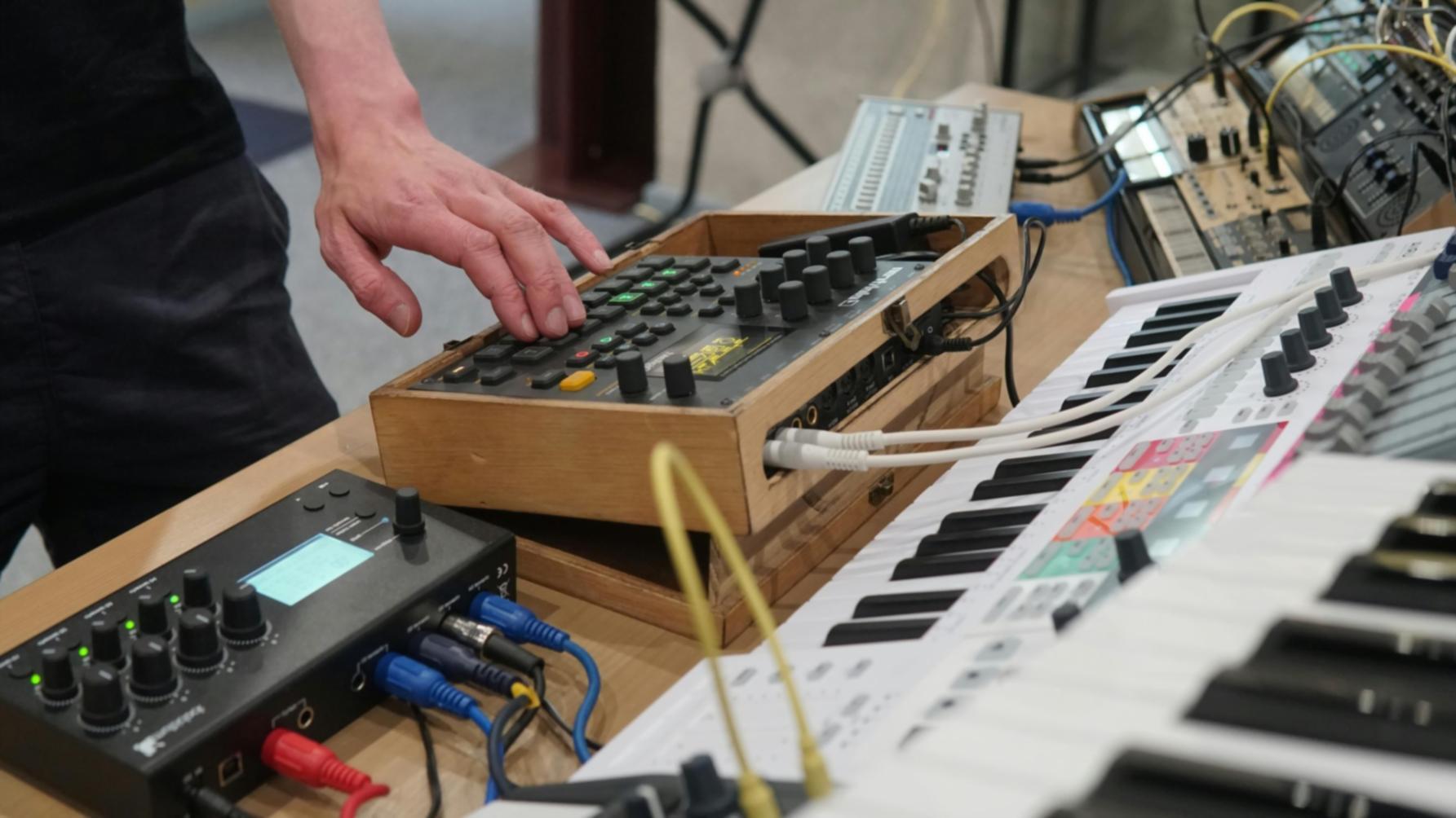 Gruppensession im Musikstudio